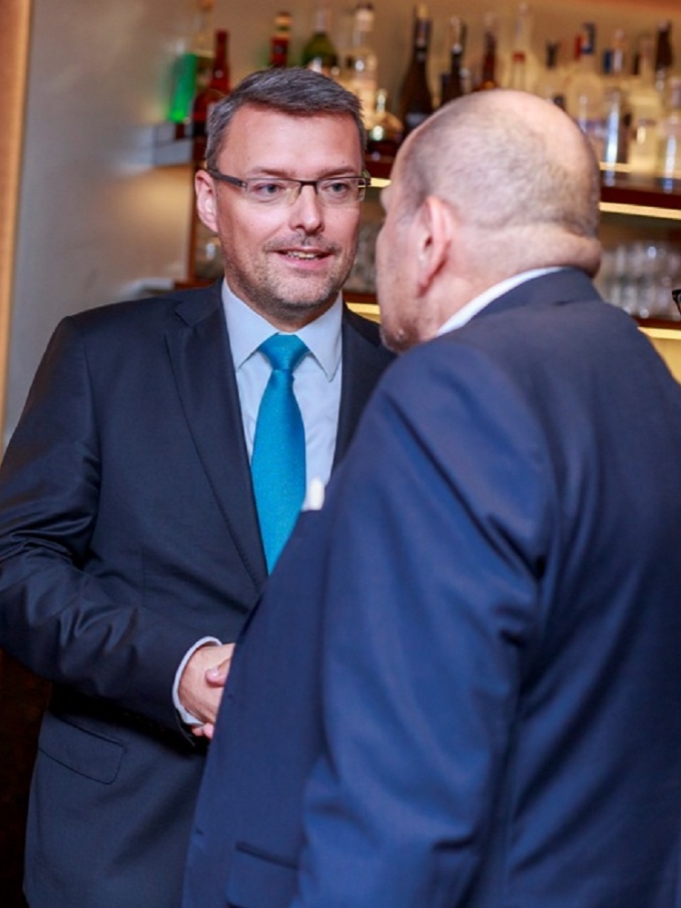 Mezinárodní obchodní komora slaví 100. výročí. Jejím předsedou v ČR je absolvent FMV.