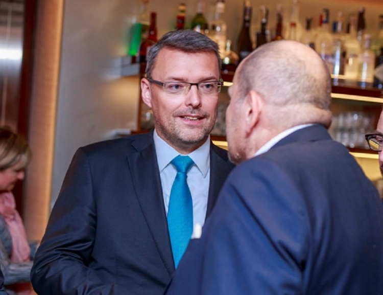 Mezinárodní obchodní komora slaví 100. výročí. Jejím předsedou v ČR je absolvent FMV.