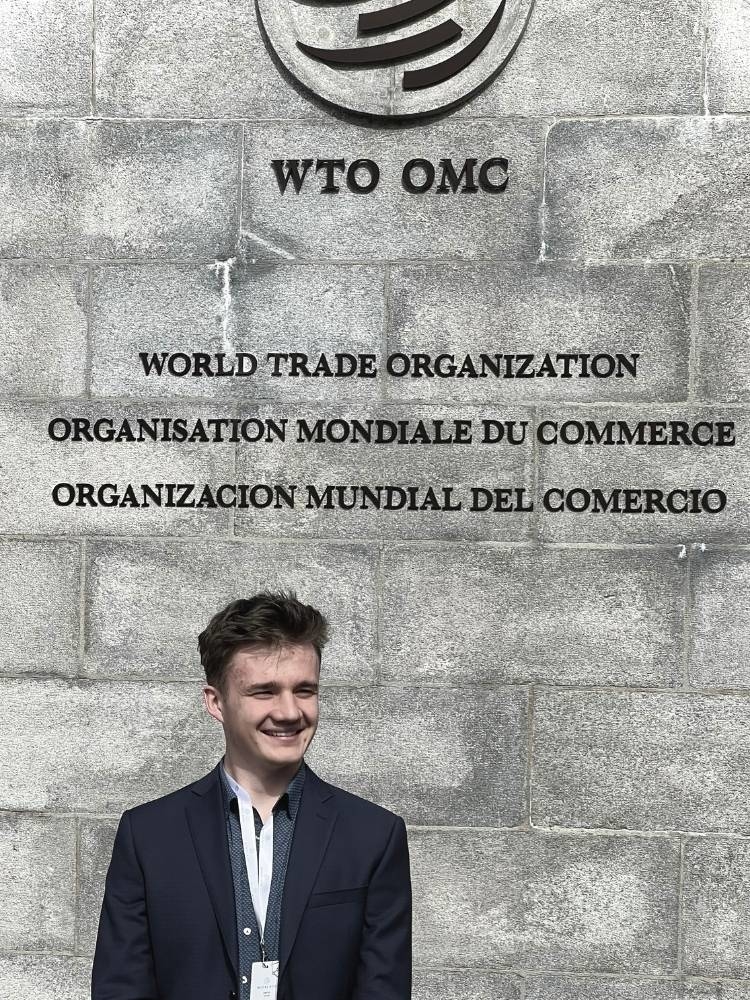 Čerstvý absolvent bakalářského studijního programu Mezinárodní obchod David Knorr se účastnil modelu WTO ve Švýcarsku
