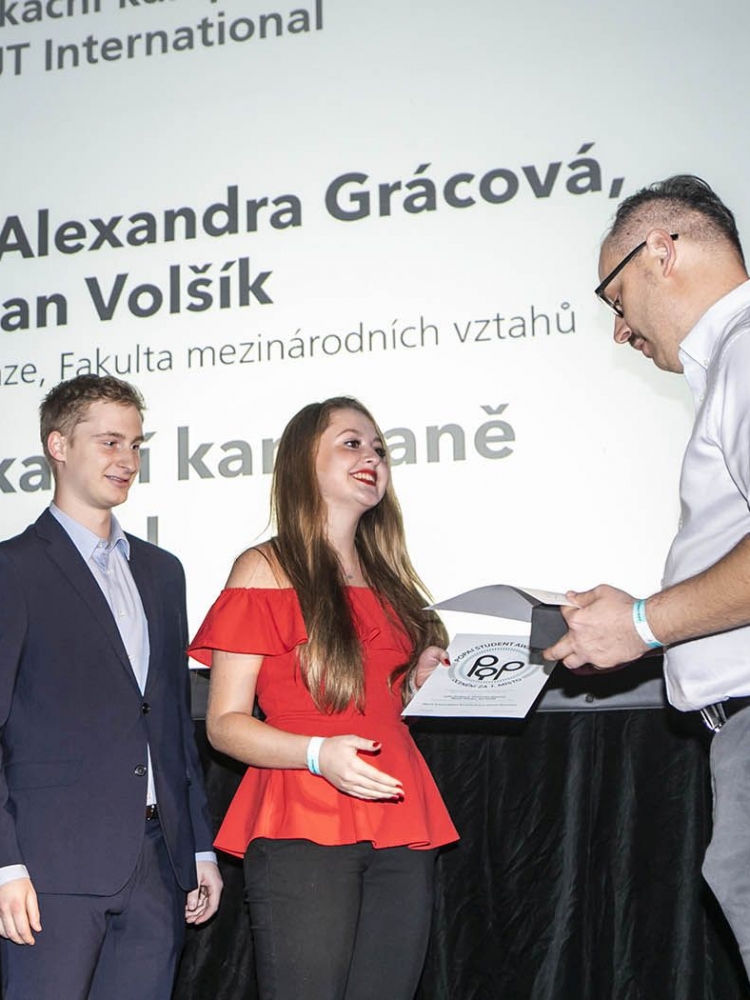 Studenti předmětu Retail Marketing opět zvítězili v soutěži POPAI STUDENT AWARDS 2019