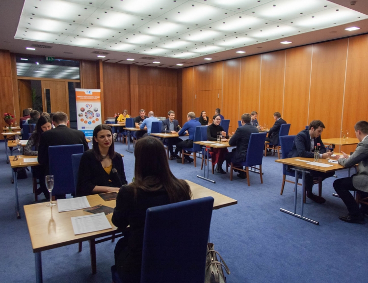 FMV Alumni Club pořádal 1. Alumni Business Speed Networking