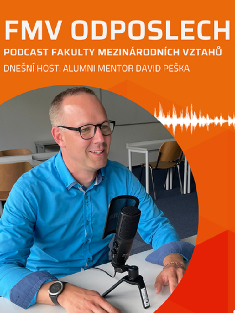První podcast zimního semestru je tady! Nalaďte si FMV odposlech s absolventem Davidem Peškou.