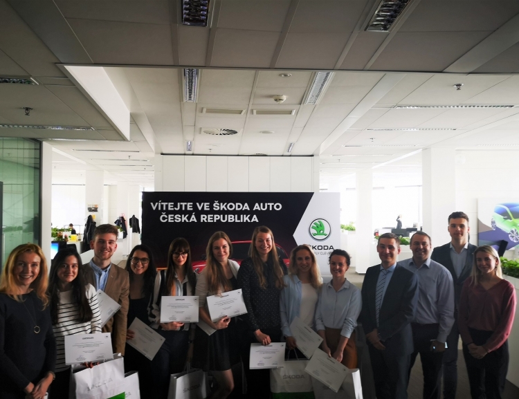 Studenti prezentovali své projekty před vedením marketingu Škoda Auto Česká republika