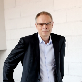 VŠE udělí na návrh Fakulty mezinárodních vztahů čestný doktorát prof. Tirolovi